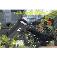 Lampe torche dynamo étanche chargeur Shark