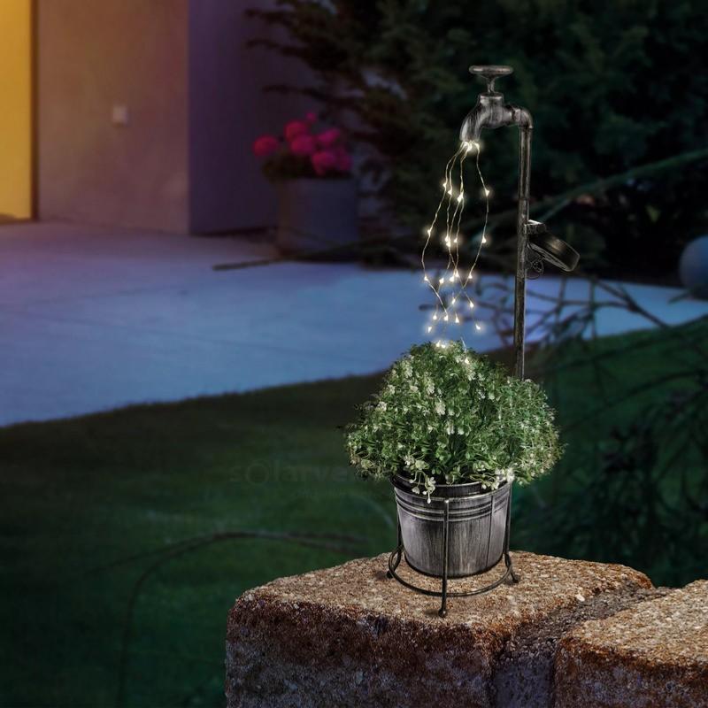 Robinet déco avec faisceau de lumières solaire et jardinière