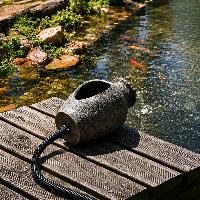 Kit fontaine amphore filtrante avec pompe solaire directe 2500L - 50W           