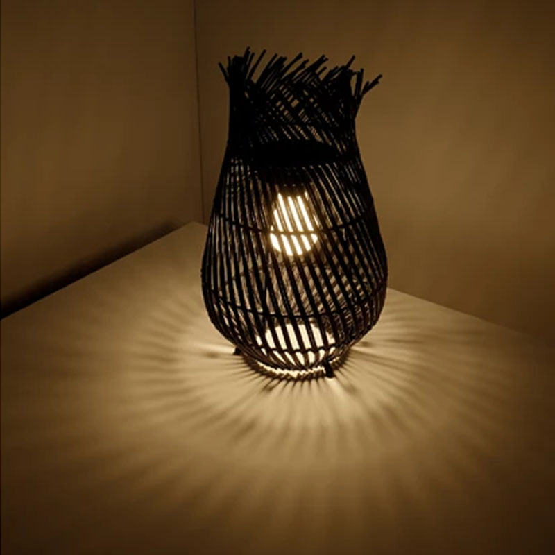Lanterne solaire Branch noire aspect rotin éclairage blanc chaud                