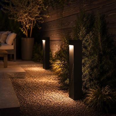 Borne Standy solaire en métal 100 lumens intelligente 365 Premium               
