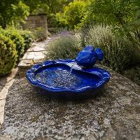 Fontaine solaire Poisson émaillé bleu hauteur 43cm                              