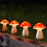 Lampes solaires champignons féériques sur piquets - Lot de 4                    