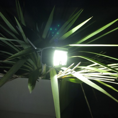 Spot solaire puissant Cubik 1000 lumens avec détection                          