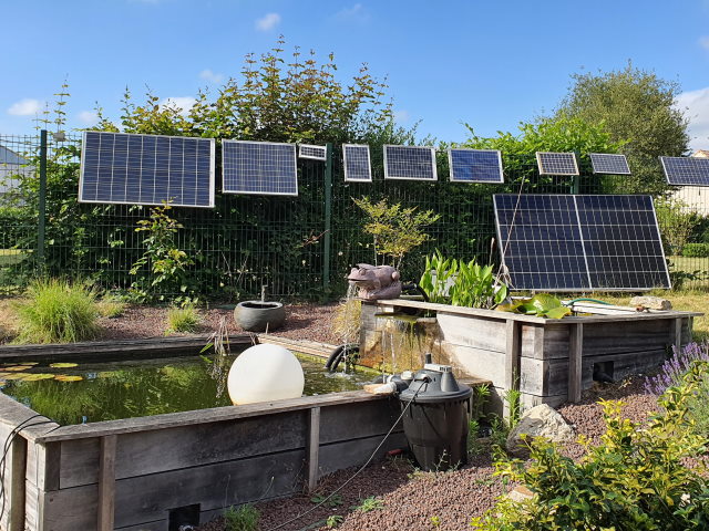 Spot solaire jardin à piquer Spot Solar 50 LM - La Boutique Desjoyaux